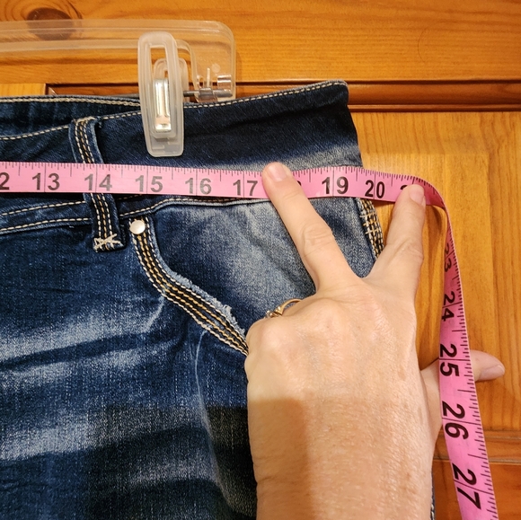 Flamingals Distressed Jeans Size 3X - Picture 5 of 9